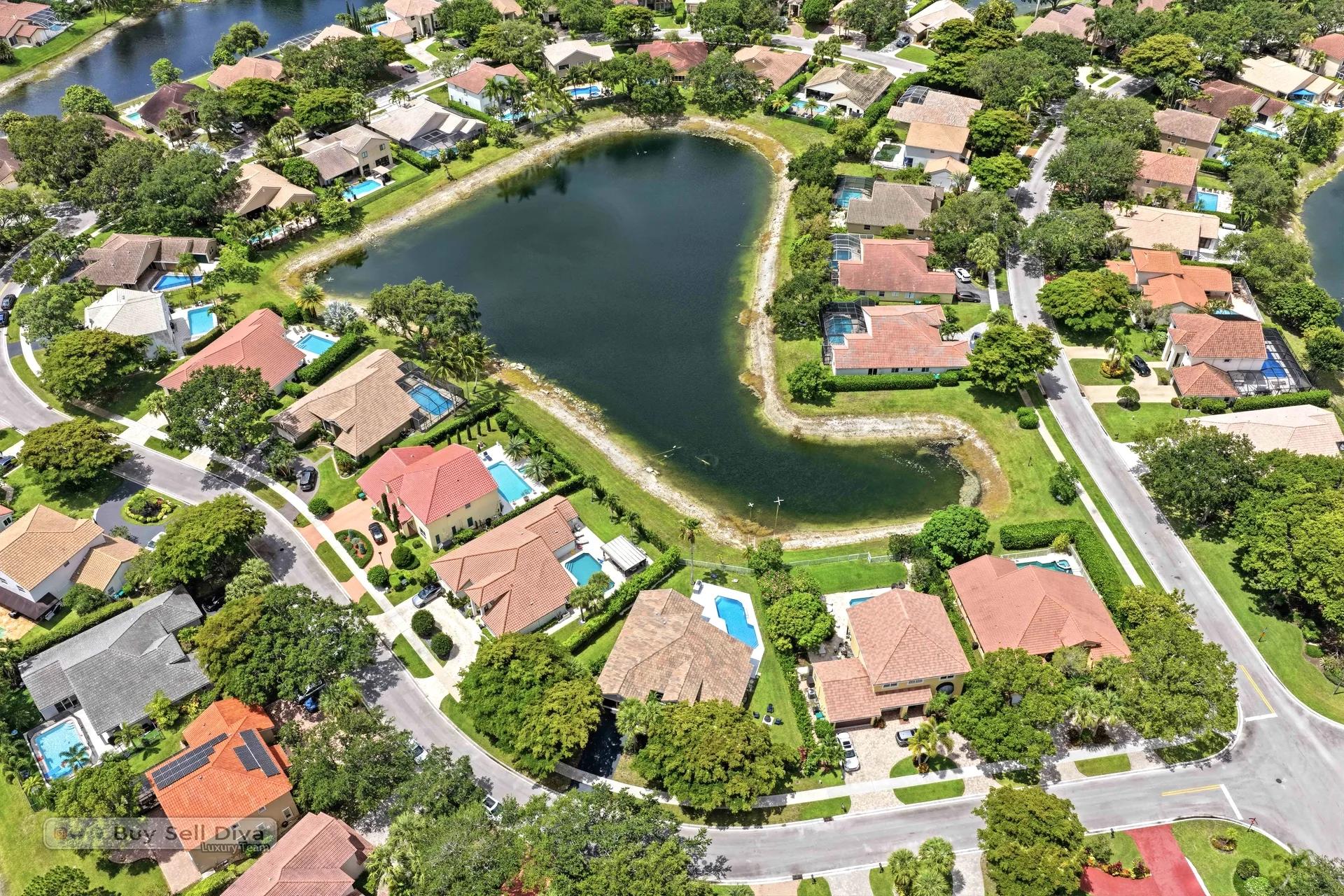 Aerial view of the Whittier Oaks lake and surrounding homes