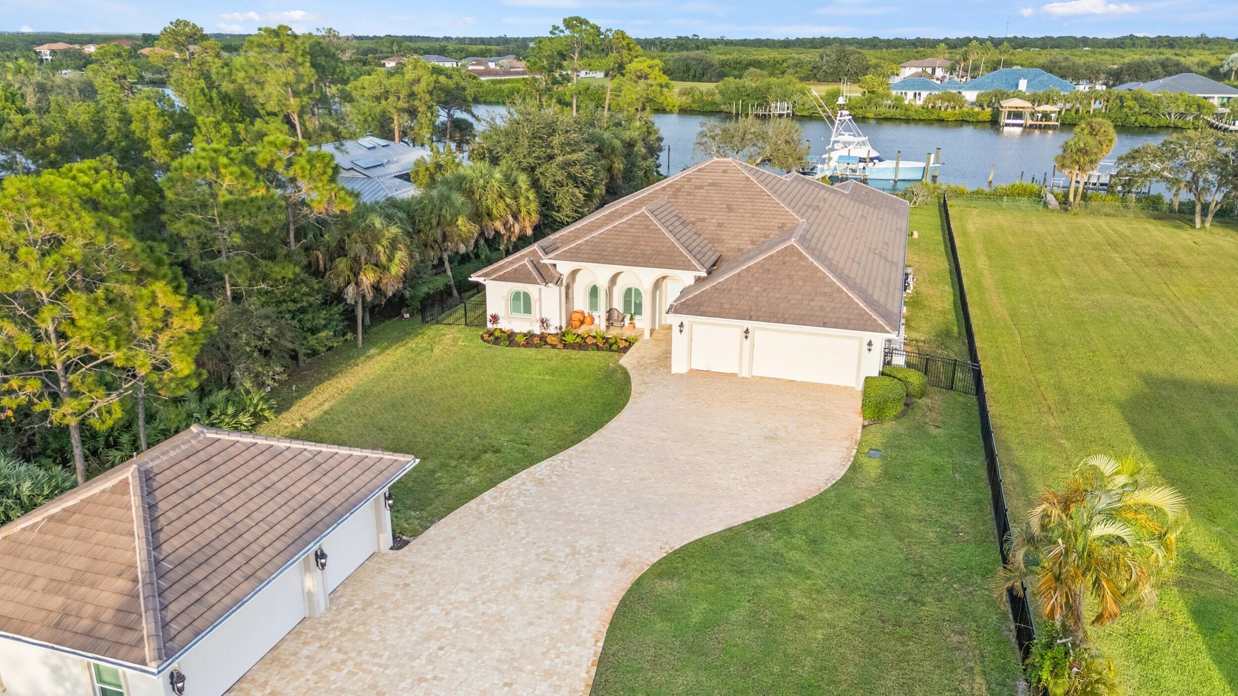 2821 SE North Lookout Boulevard, Port St. Lucie, FL 34984