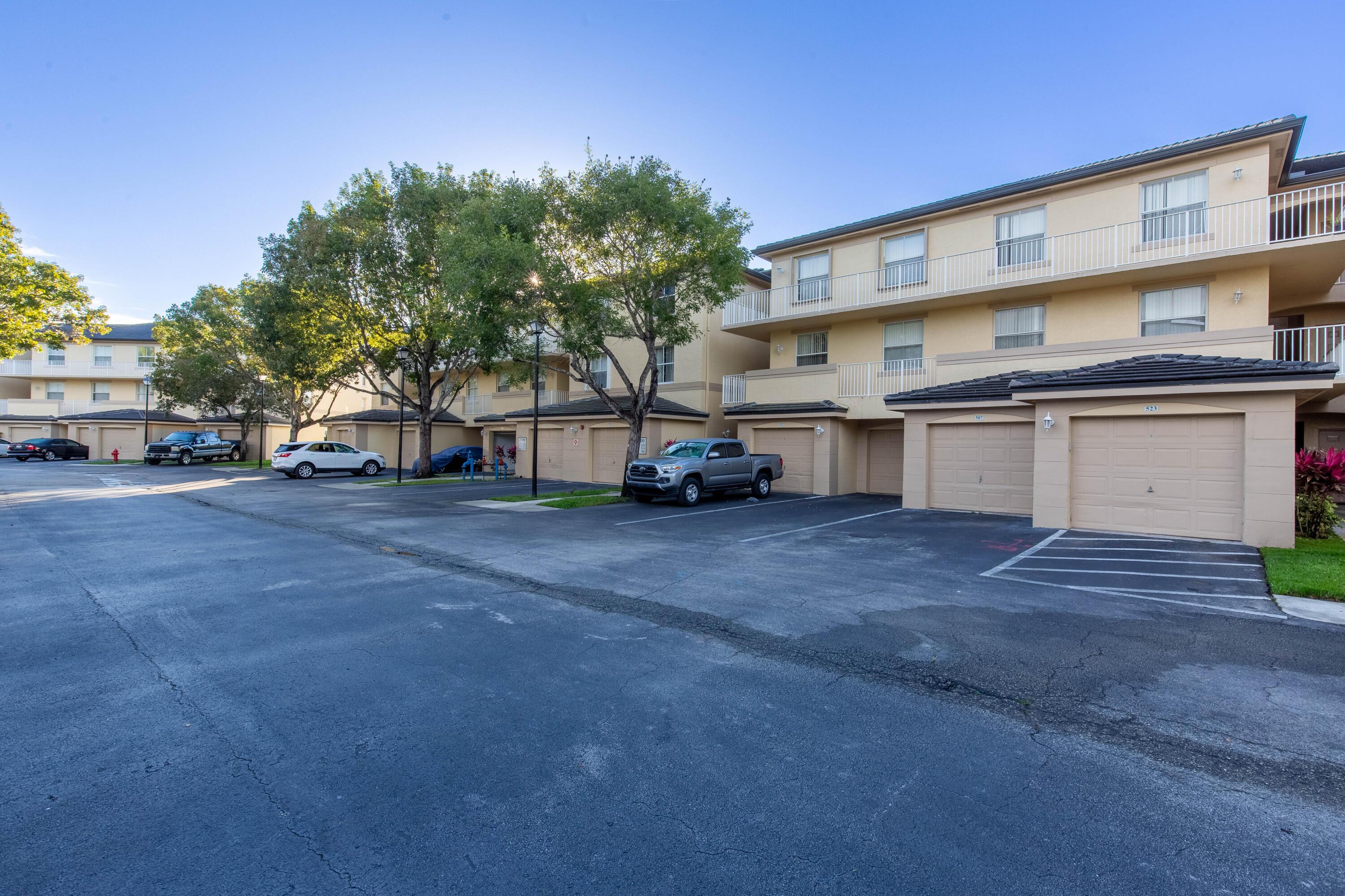 2100 Greenview Shores Boulevard 505, Wellington, FL 33414