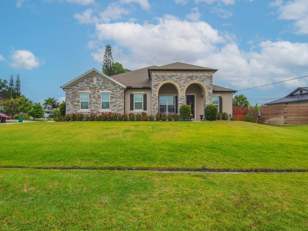 1269 SW Bargello Avenue, Port St. Lucie, FL 34953