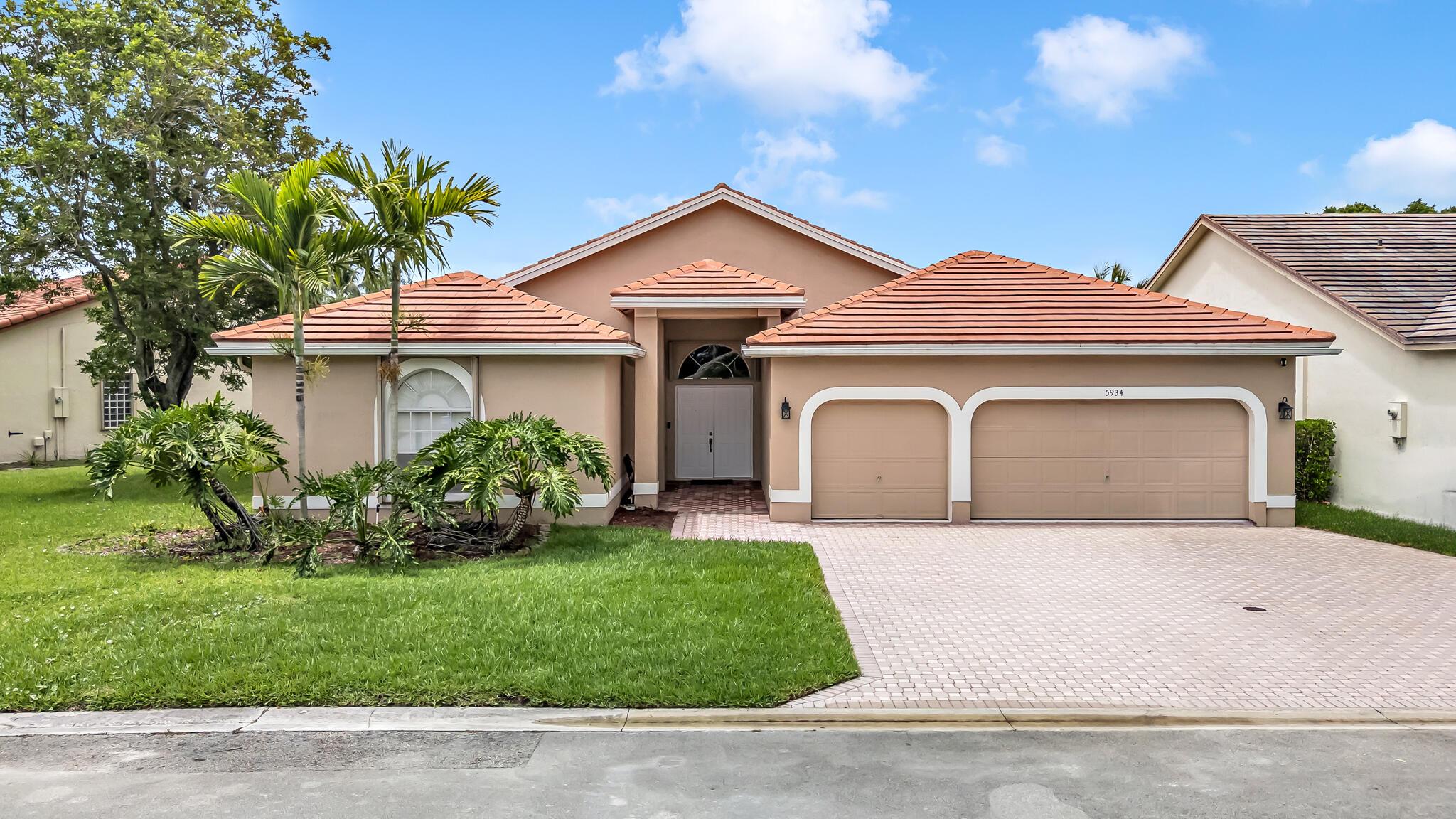 5934 NW 74th Street, Parkland, FL 33067