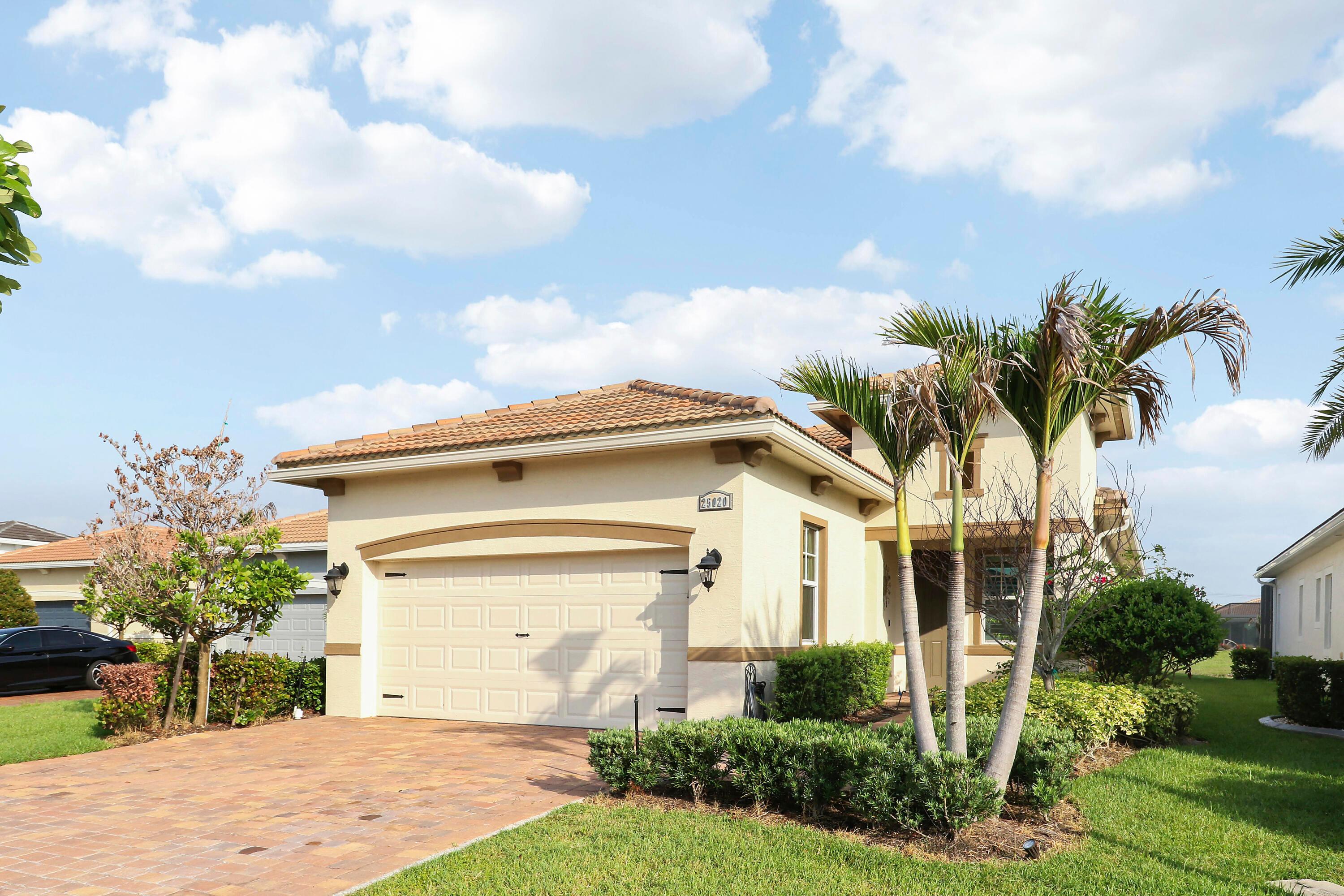 25020 SW Alberti Way, Port St. Lucie, FL 34986