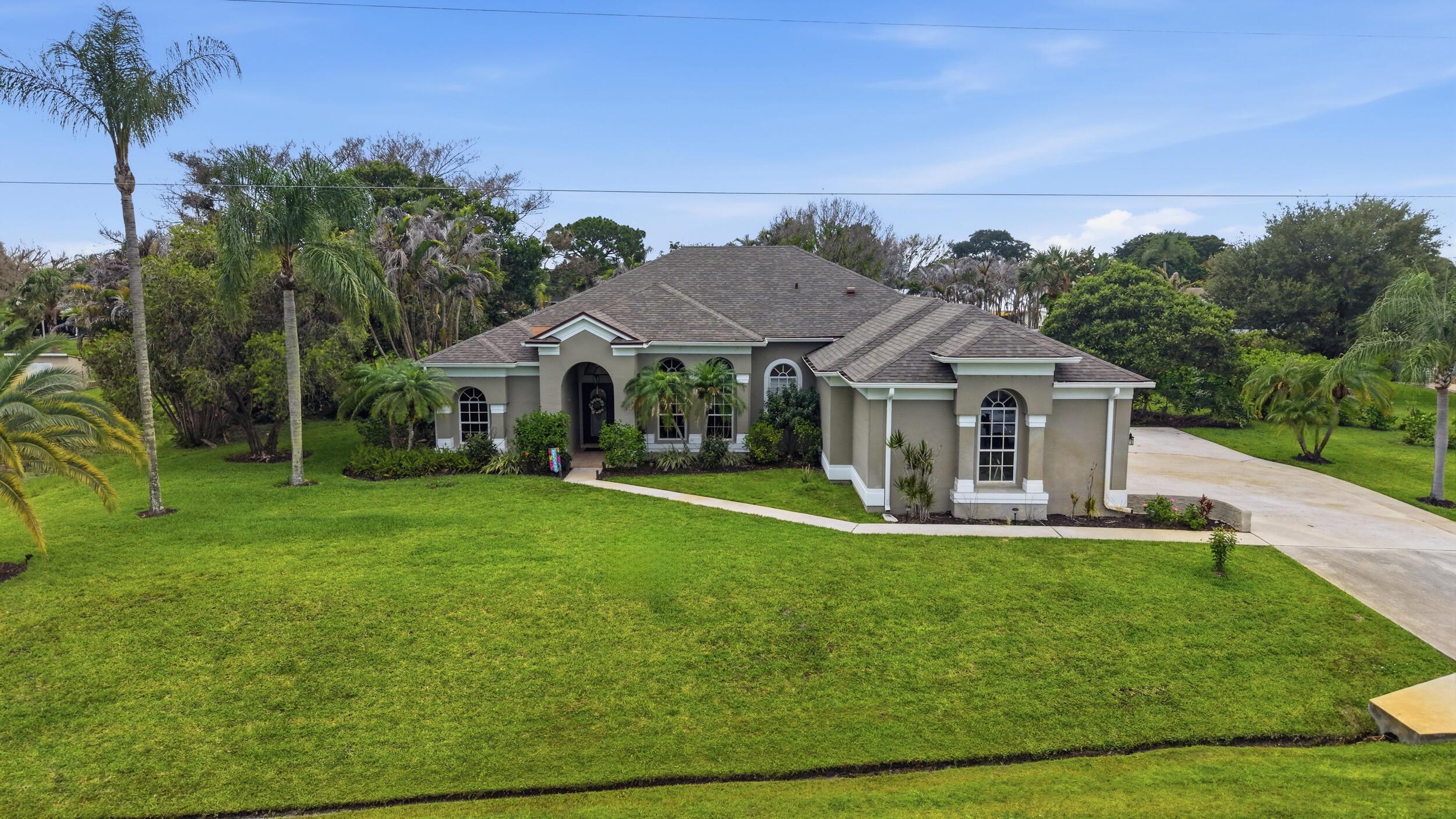 2598 SE Hamden Road, Port St. Lucie, FL 34952