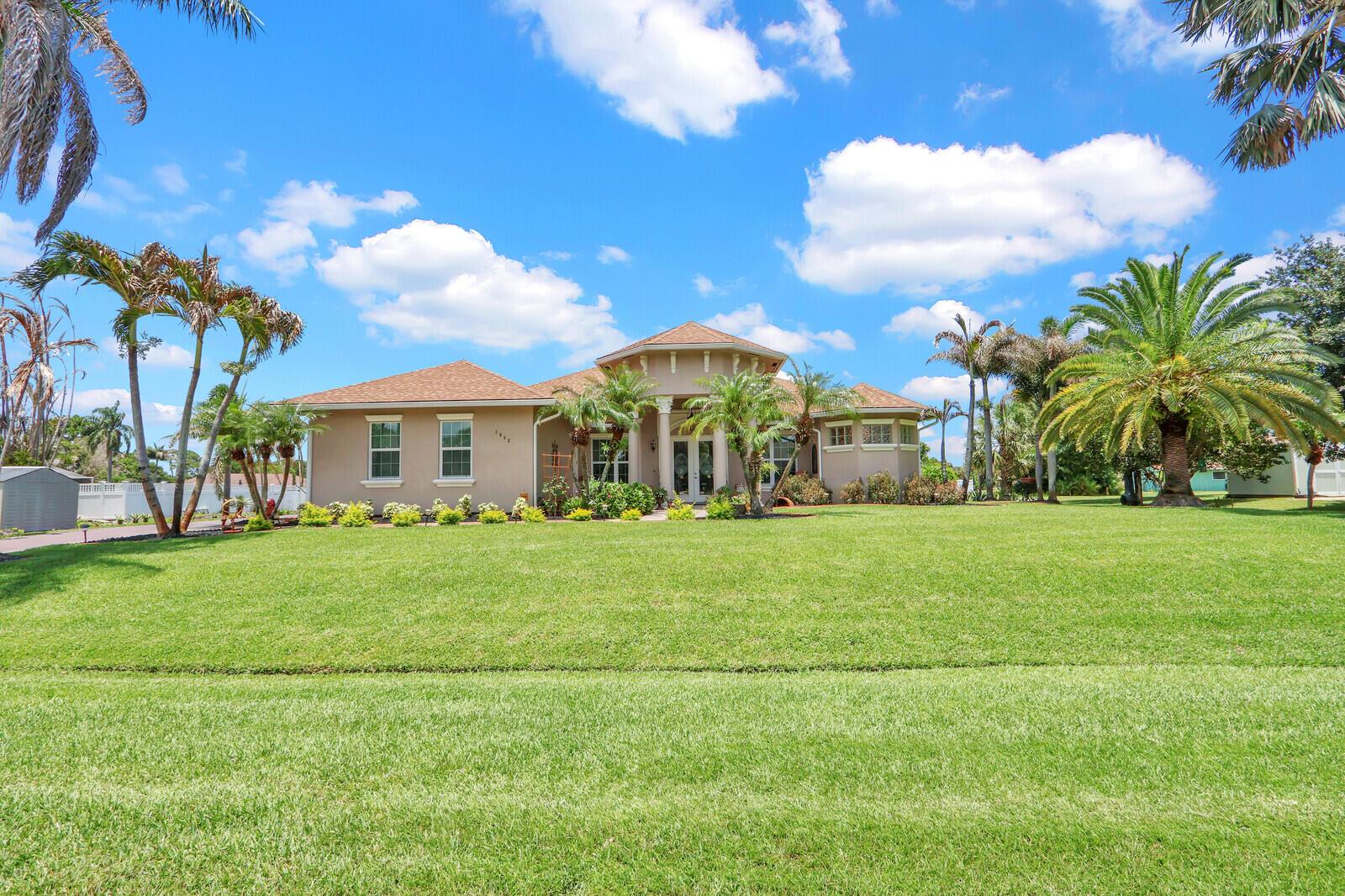 2043 SE Bisbee Street, Port St. Lucie, FL 34952