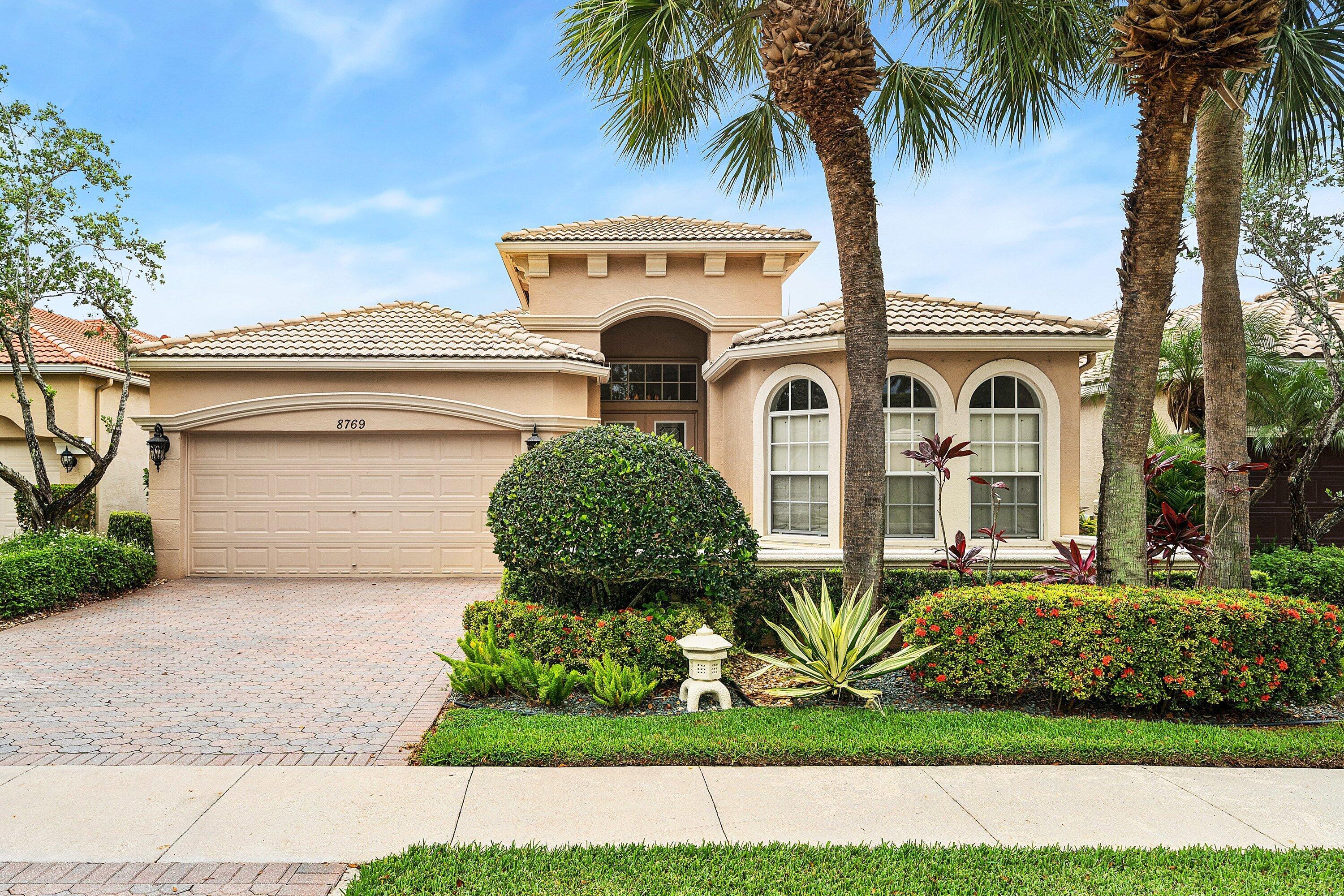 8769 Via Grande E, Wellington, FL 33411