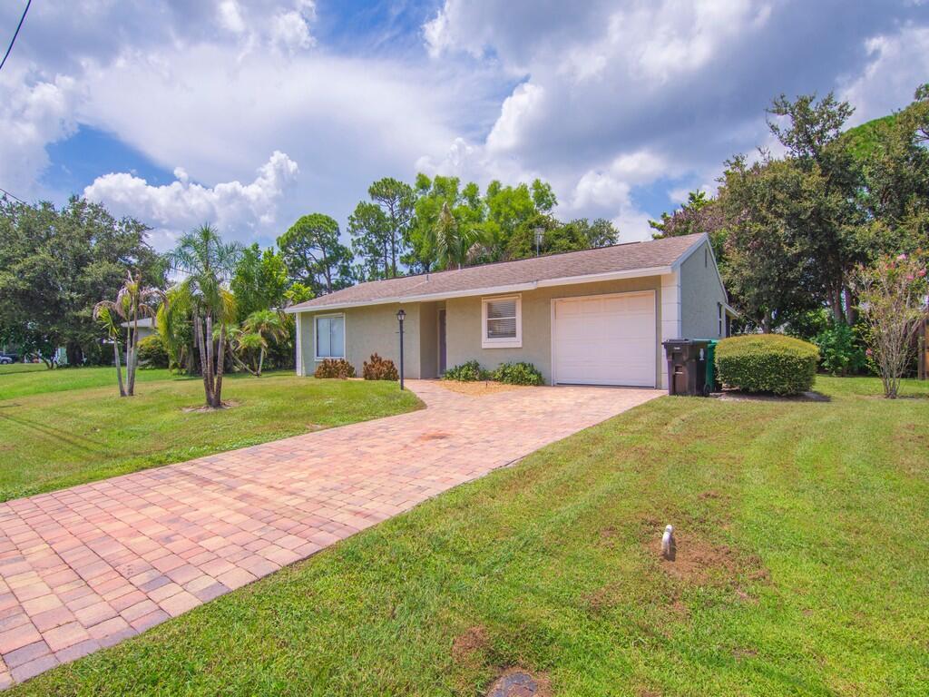 509 SE Faith Terrace, Port St. Lucie, FL 34953