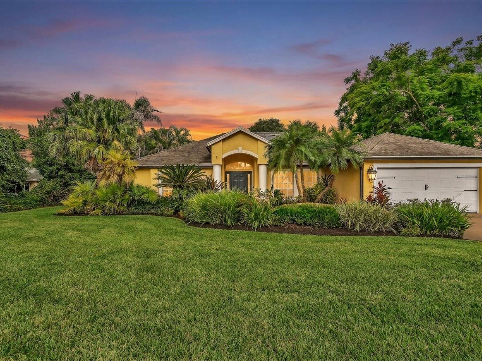 1918 SW BELLEVUE Avenue, Port St. Lucie, FL 34953