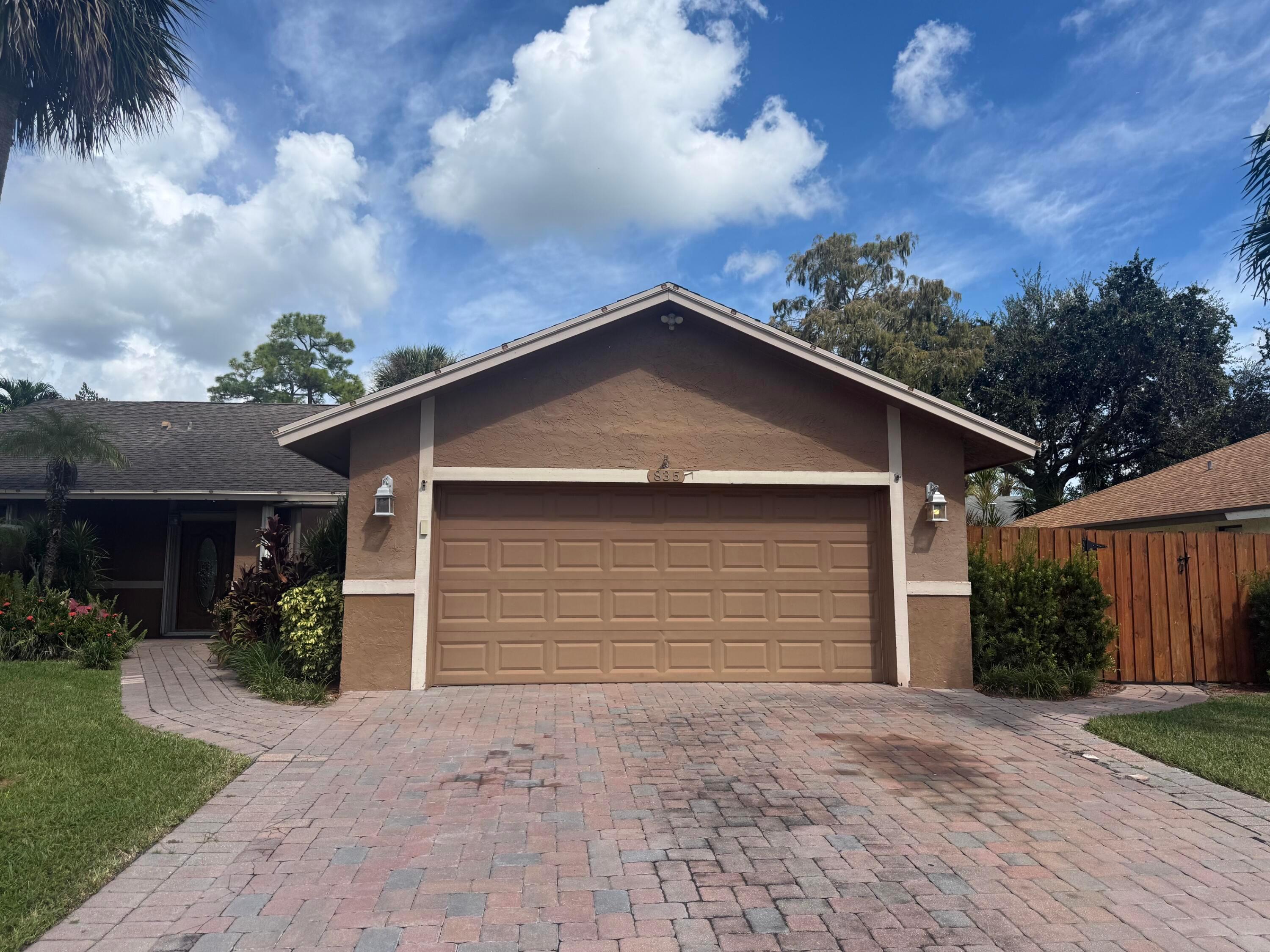 835 IVY Drive, Wellington, FL 33414