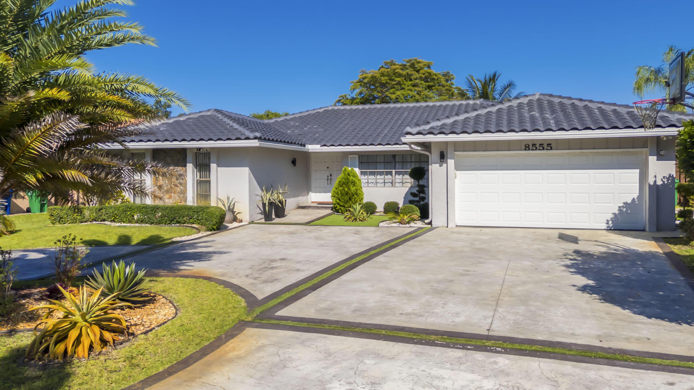8555 SW 1st Place, Coral Springs, FL 33071