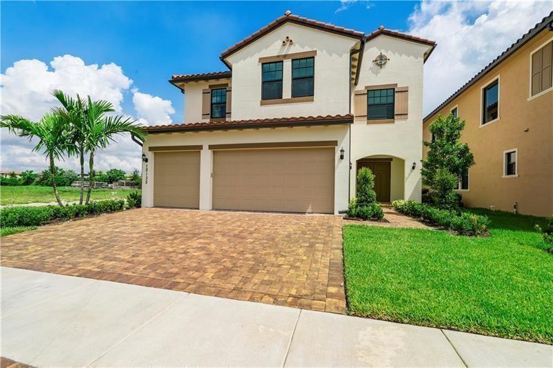12175 N Baypoint Circle, Parkland, FL 33076