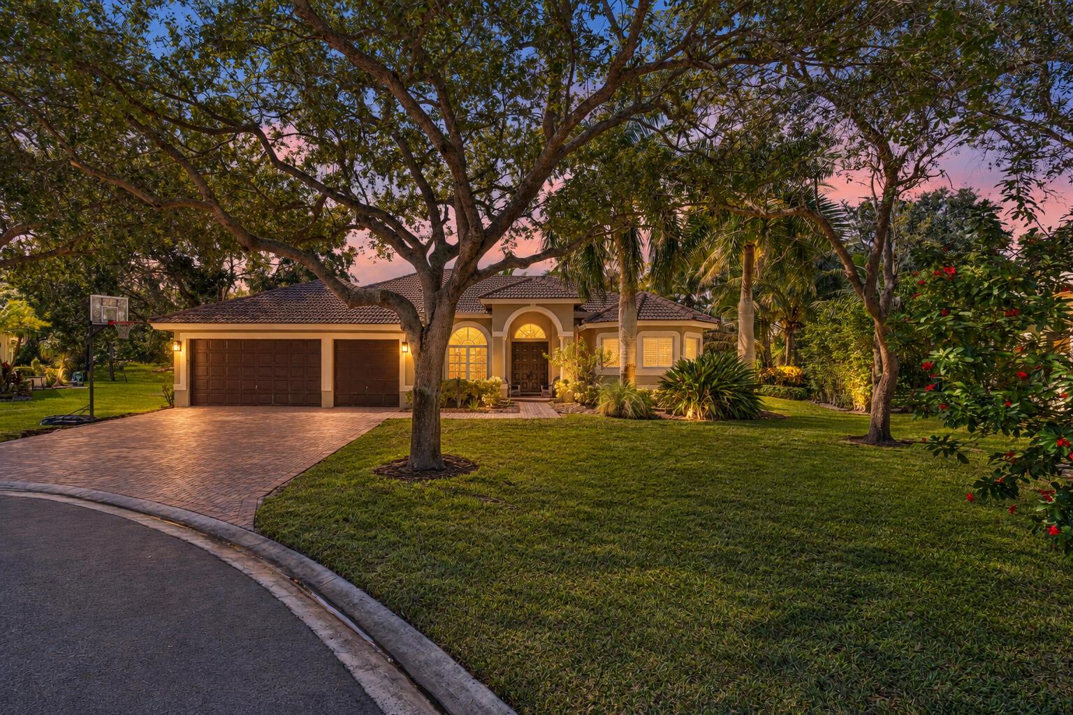 6717 NW 107th Way, Parkland, FL 33076